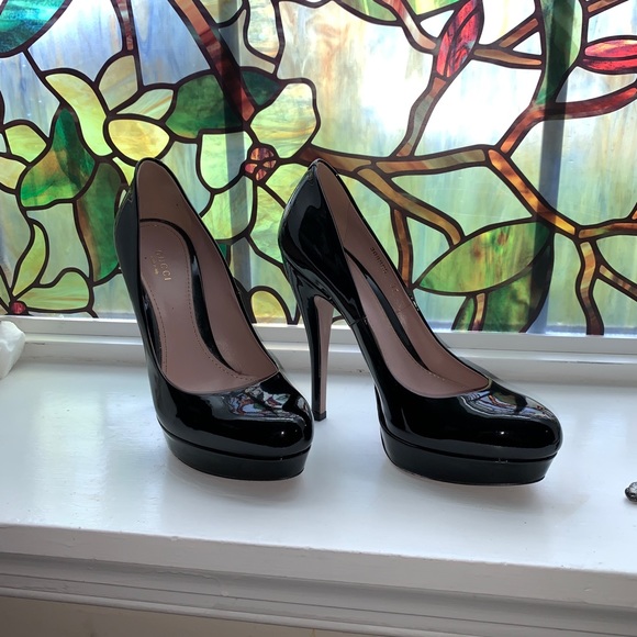 Authentic Gucci Patent Leather Heels - Picture 8 of 11